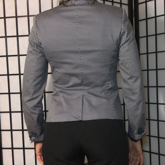 Black and white fitted Blazer - Picture 2 of 3